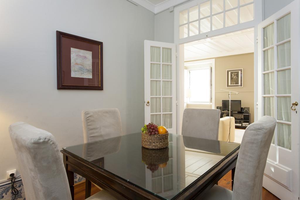 Joivy Borgia Lapa Apartments Lisbon Ruang foto